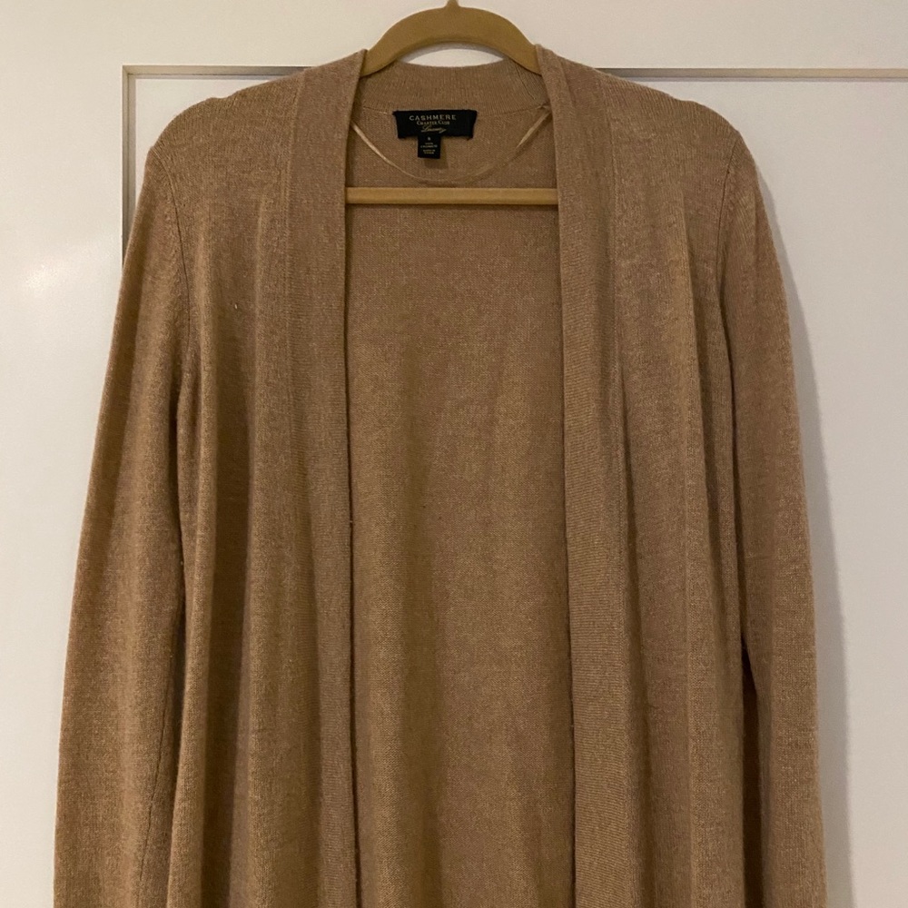 Cashmere knit sweater